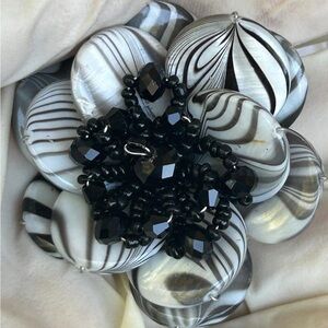 Black and White Striped Flowerring